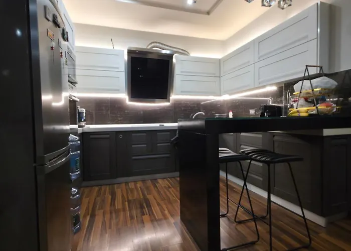 888 Center Apartment